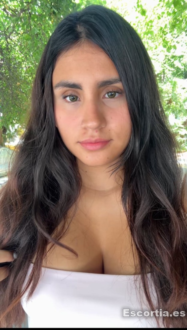 Mia photo 4