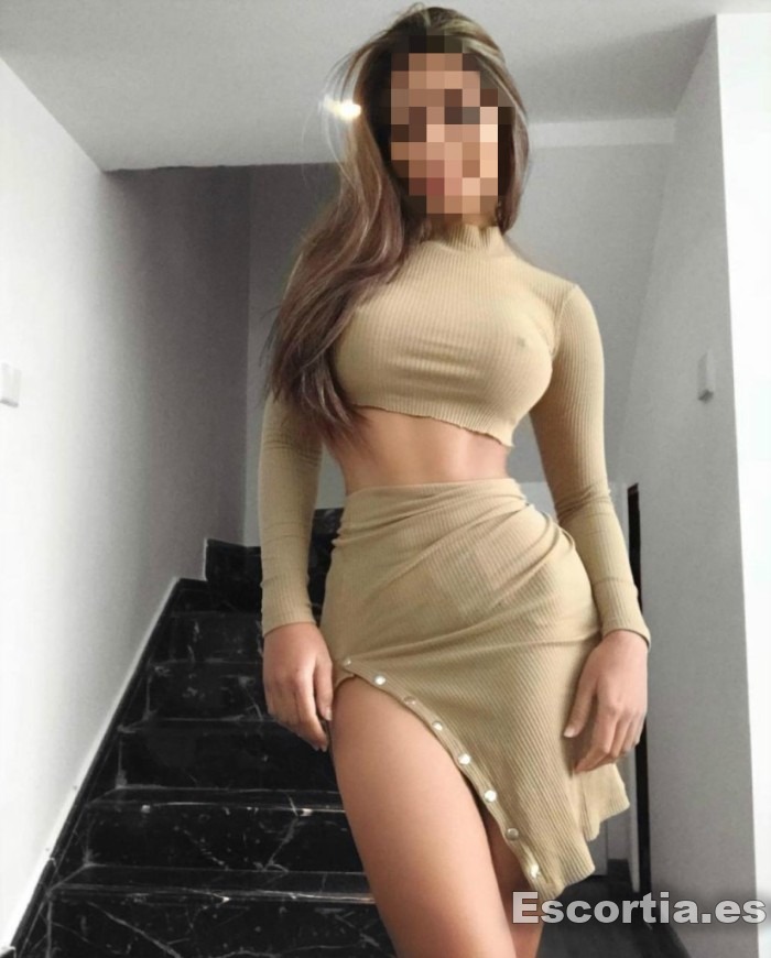 Escort latina 20 photo 6