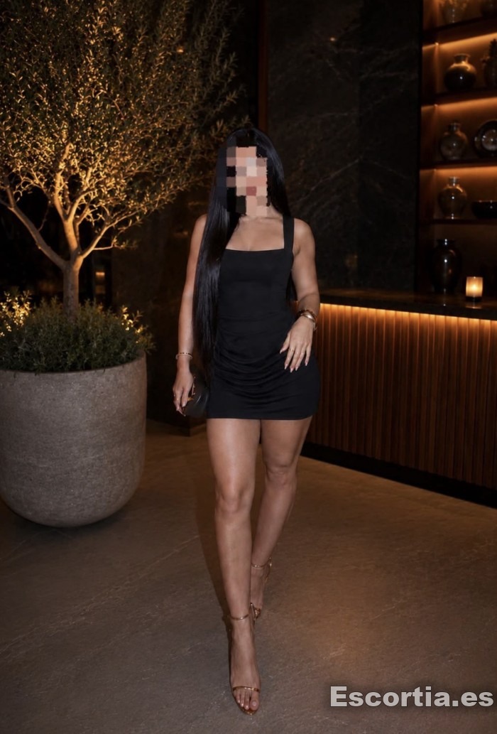 Camila photo 2
