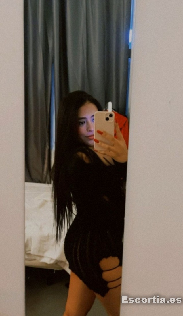 Mia photo 7