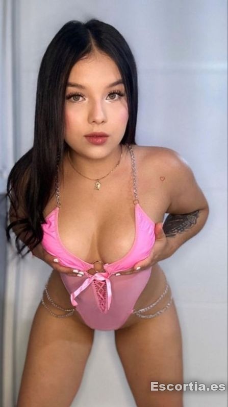 Escort latina 23 photo 5