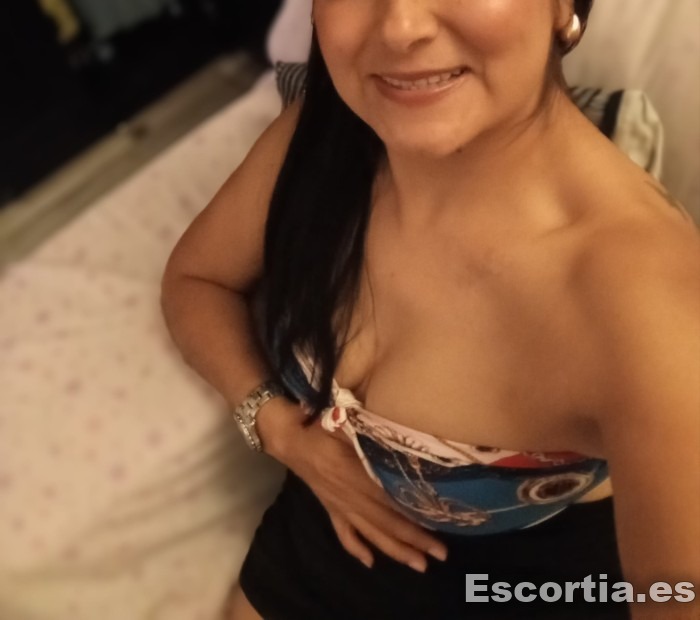 Escort colombiana 43 photo 2