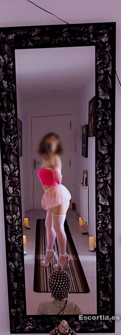 Mia photo 5