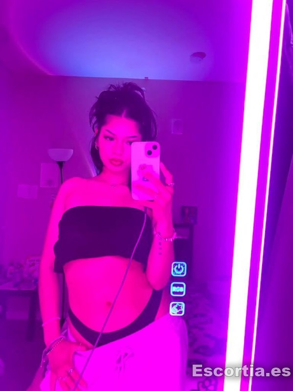 Erika photo 3