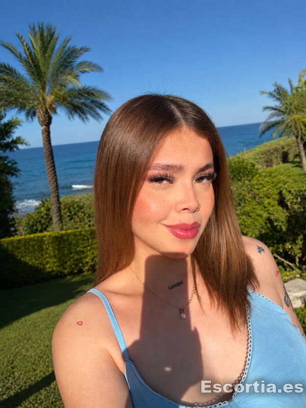 Escort latina 24 photo 5