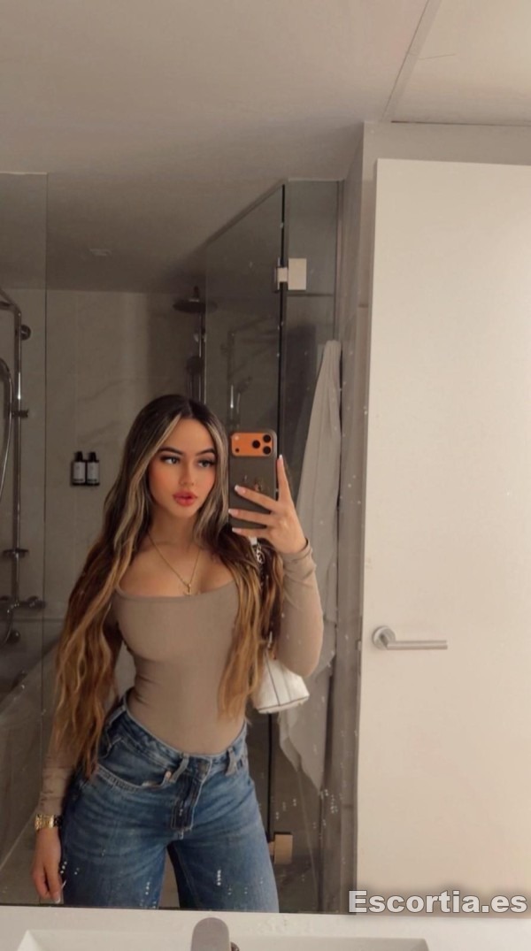 Karina photo 2