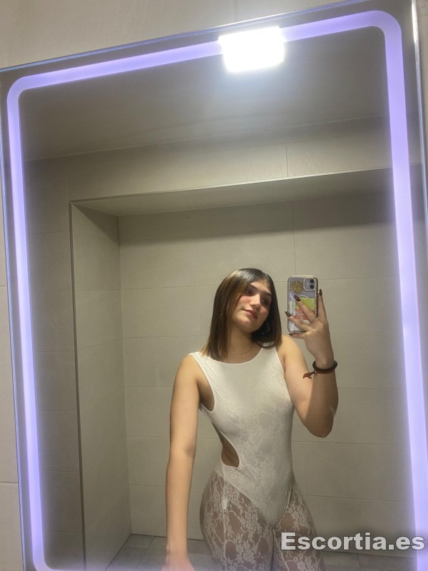 Karina photo 4
