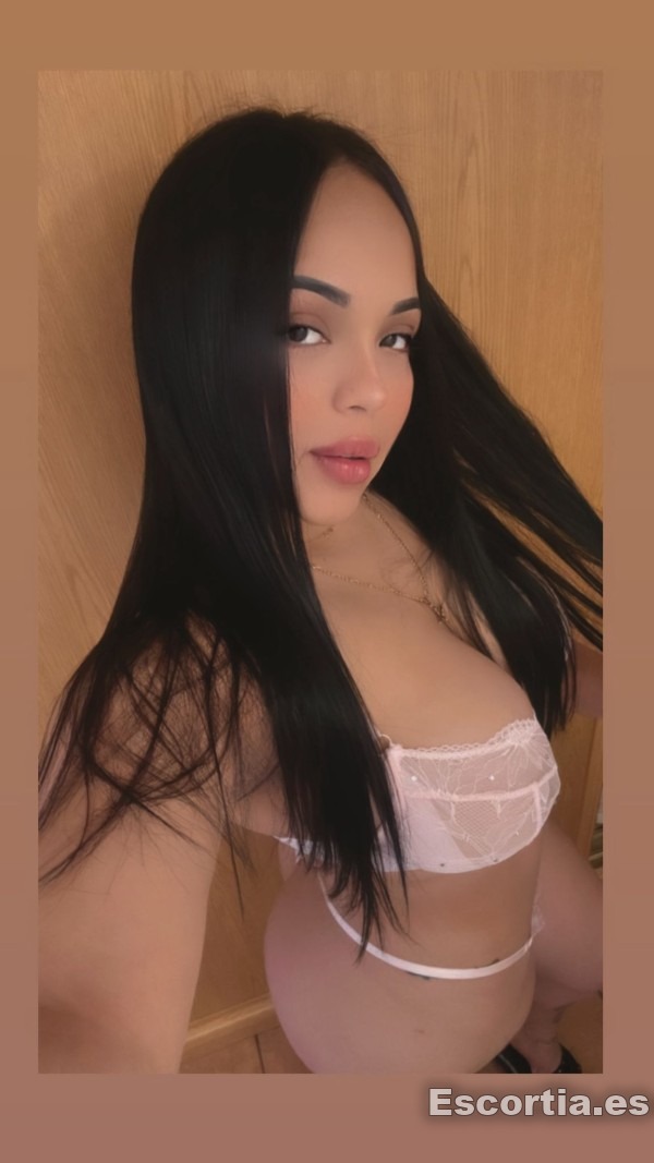 Zoe photo 3
