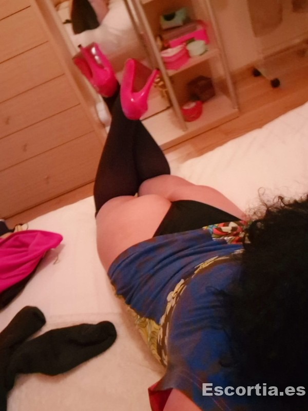 Leonor photo 6