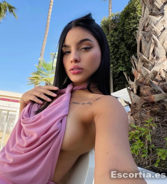 Sabrina photo 4