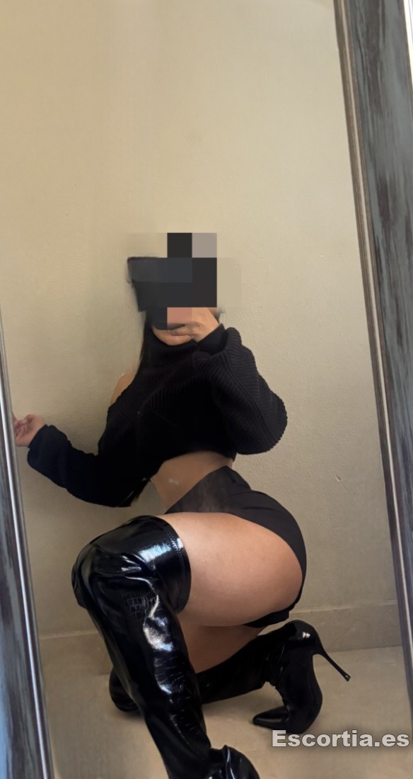 Elizabeth escort Sevilla