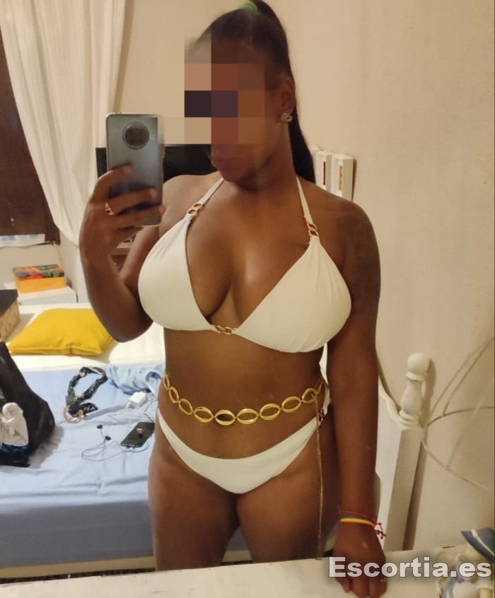 Reina Ebano escort Sevilla