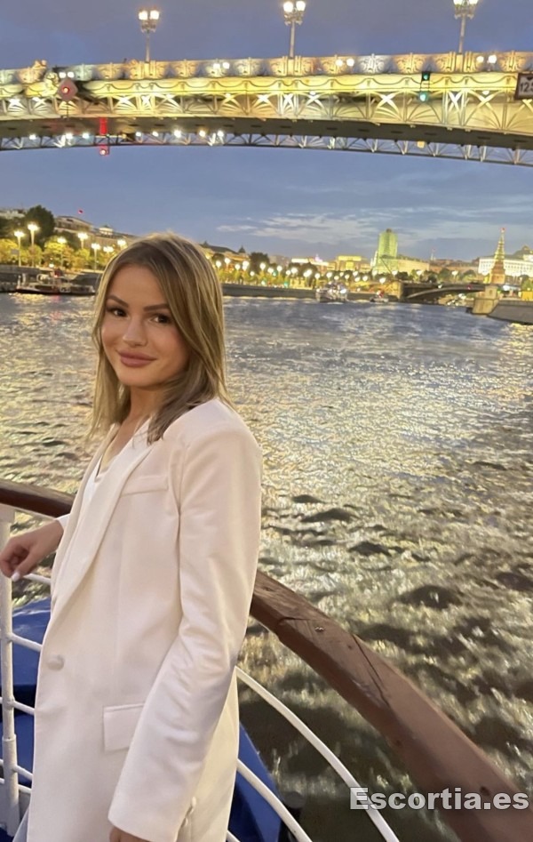 Milana photo 4