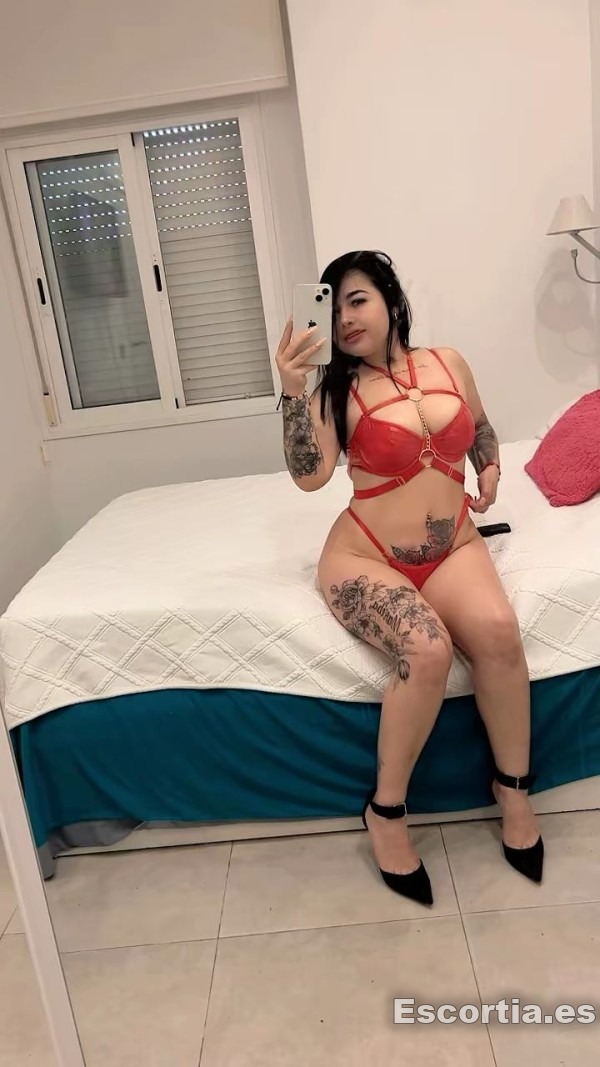 Mia photo 4
