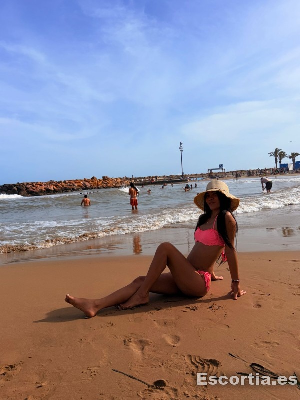 Camila photo 2
