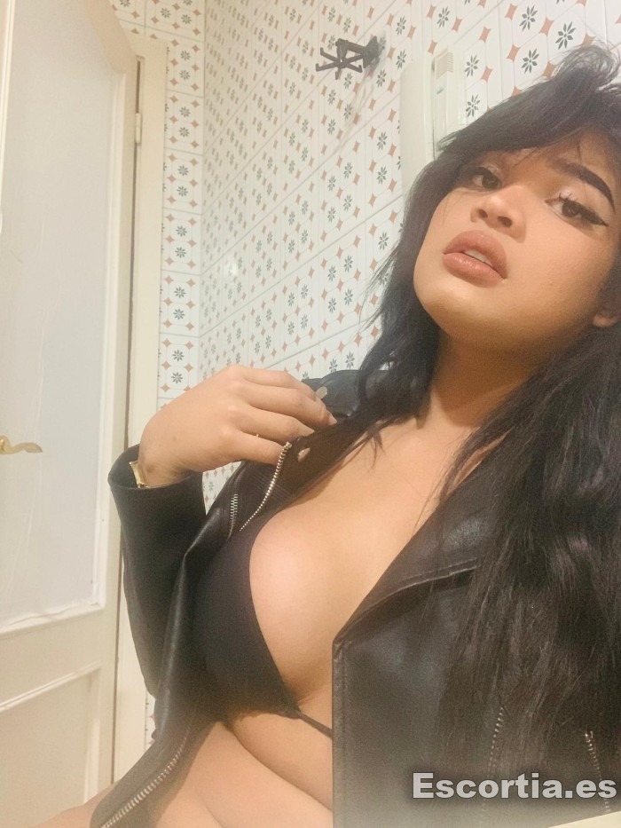 Nicol escort Sevilla