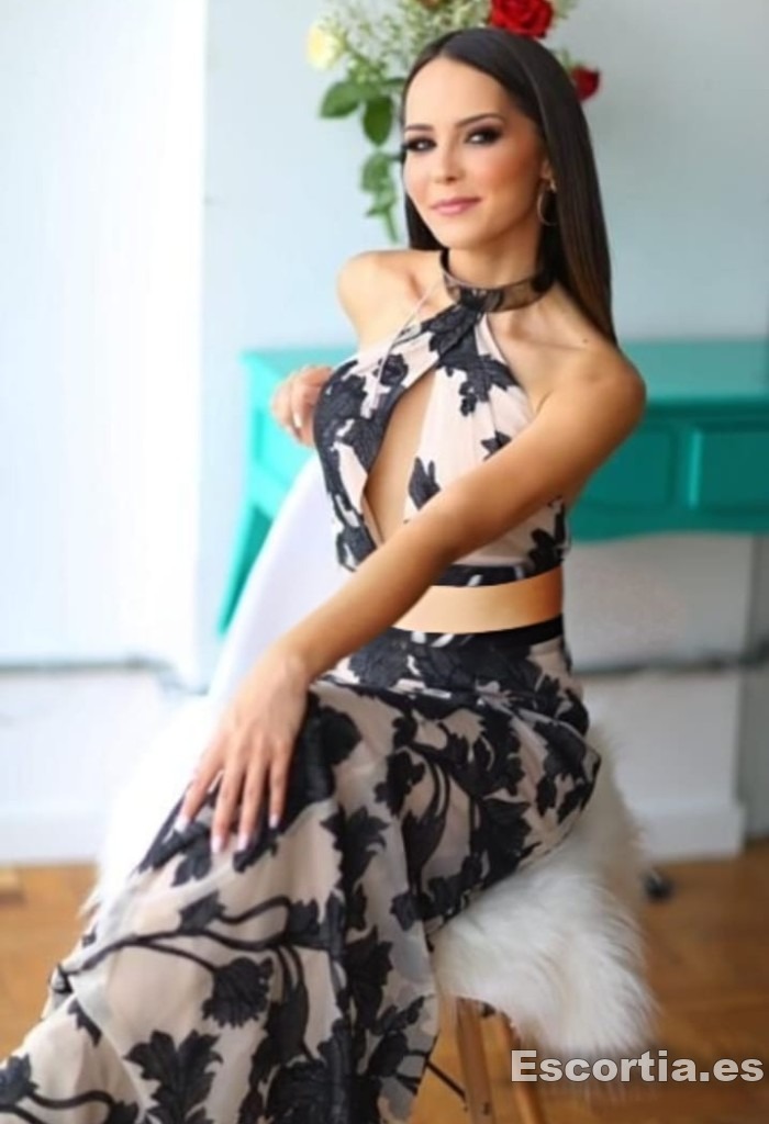 Cinthya photo 2