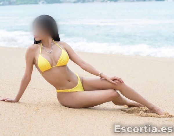 Mia photo 3