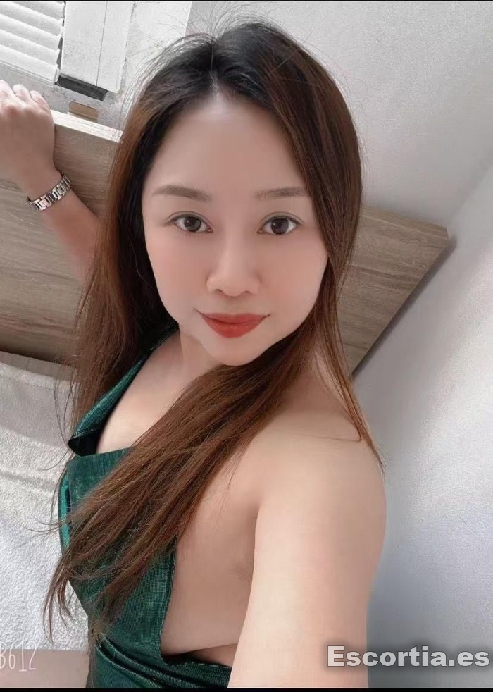 Señorita asiatica 24 escort Murcia