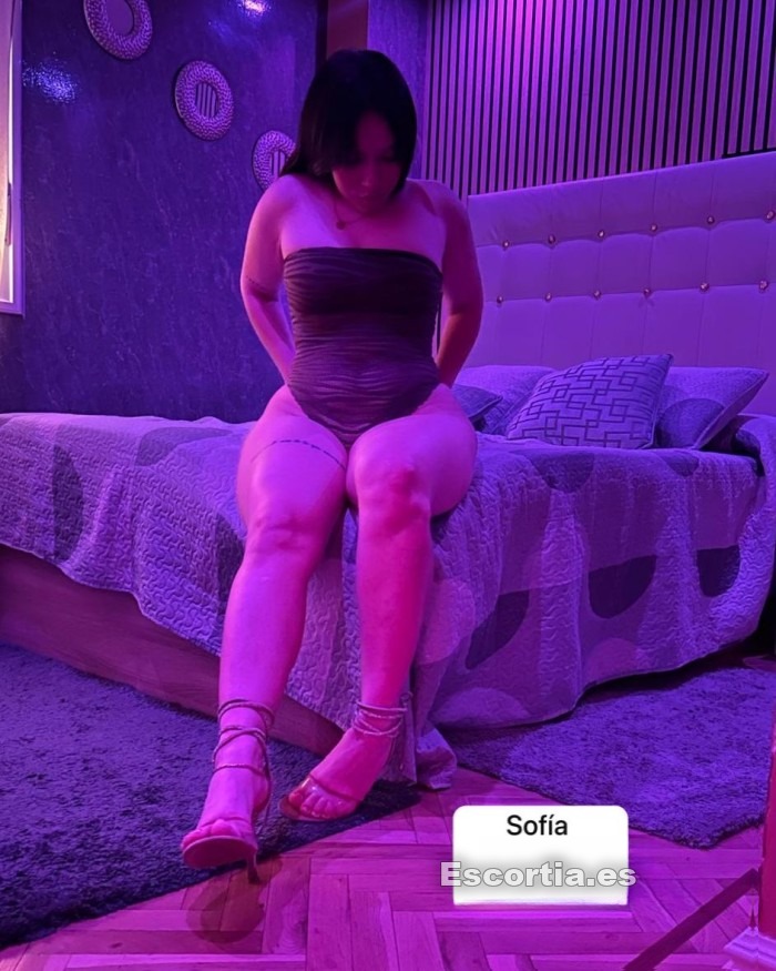 Escort colombiana 24 photo 8
