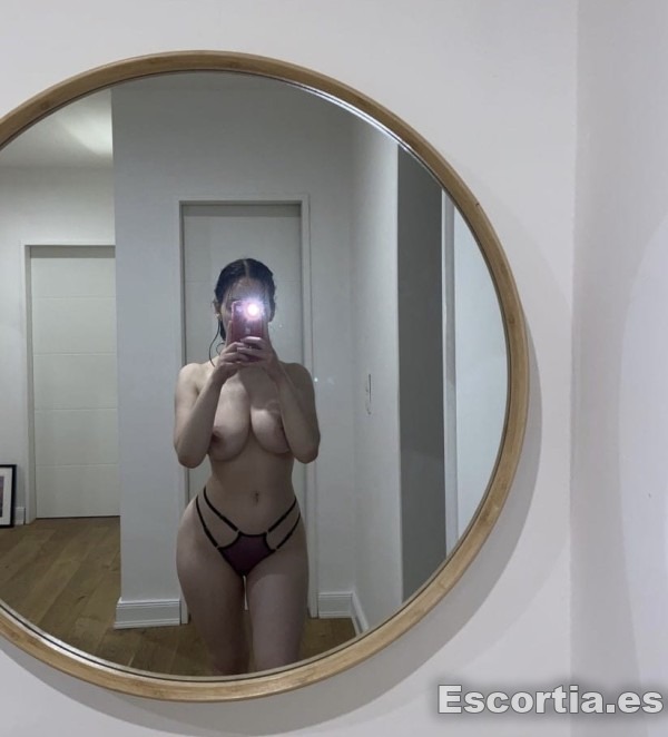 Escort latina 22 photo 3