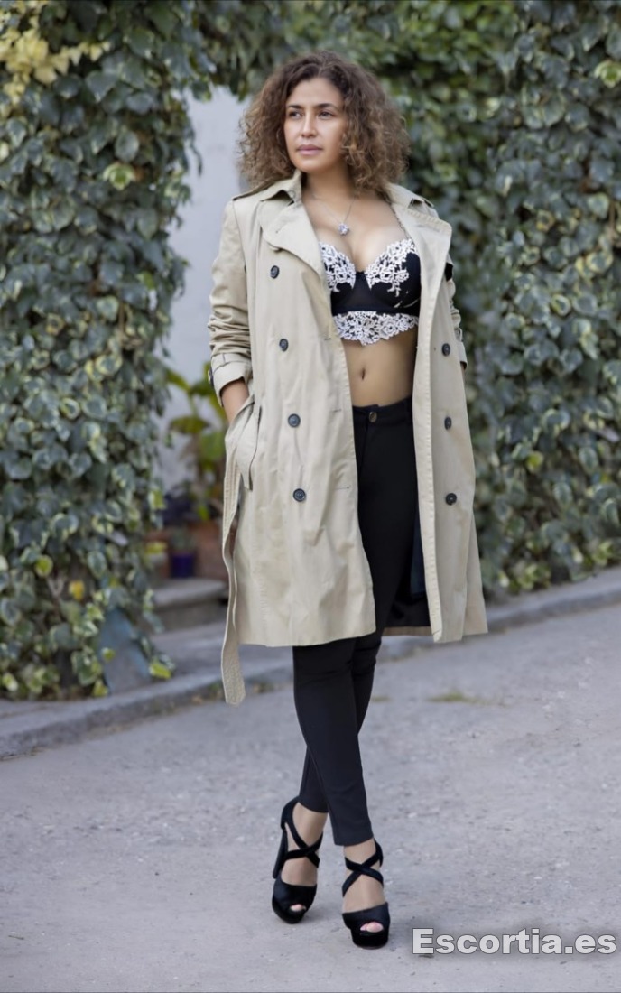 Jennifer photo 2