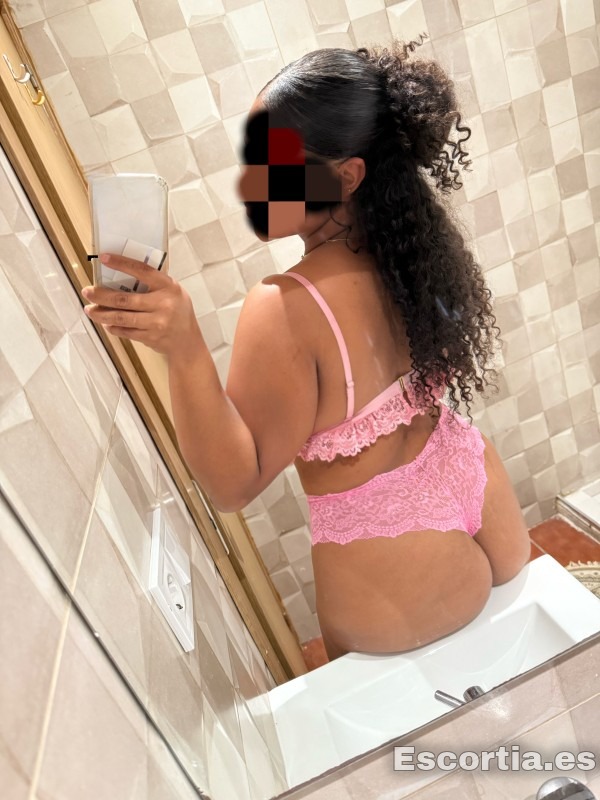 Escort latina 22 photo 9