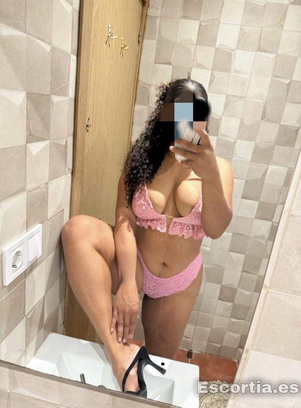 Escort latina 22 photo 10