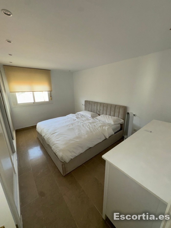Puta latina 24 escort Málaga