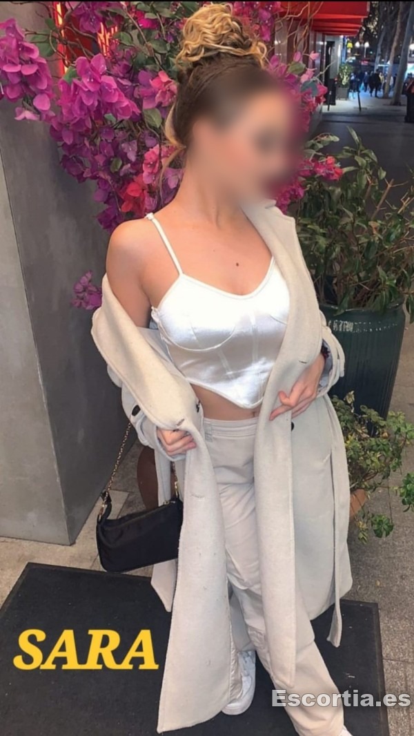Escort latina 20 photo 7