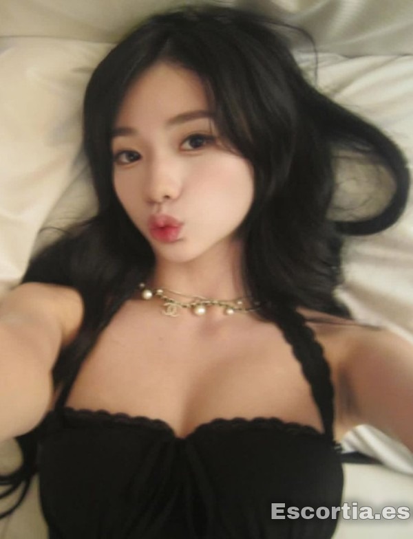 Puta asiatica 22 escort Madrid