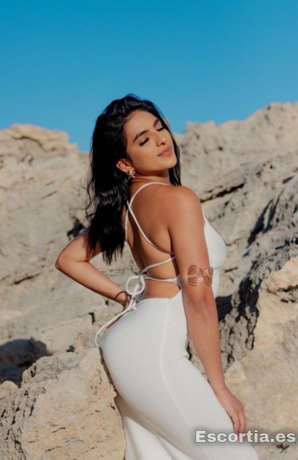 Escort latina 22 photo 5