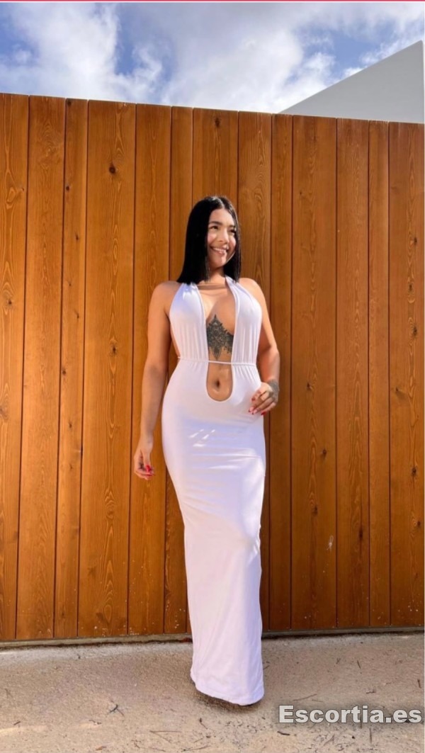 Andrea photo 6