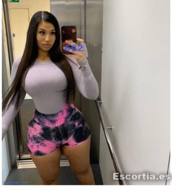 Ambar escort Barcelona
