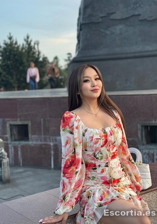 Yuna escort Zaragoza