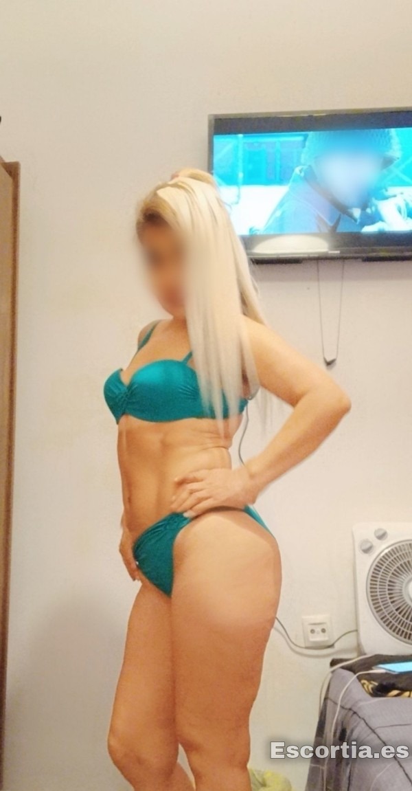 Escort latina 37 photo 8