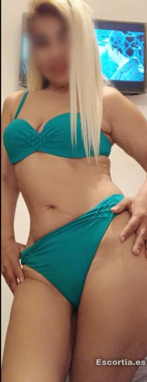 Escort latina 37 photo 10