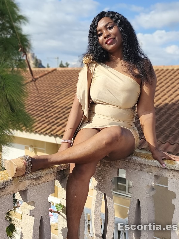 Angela photo 4