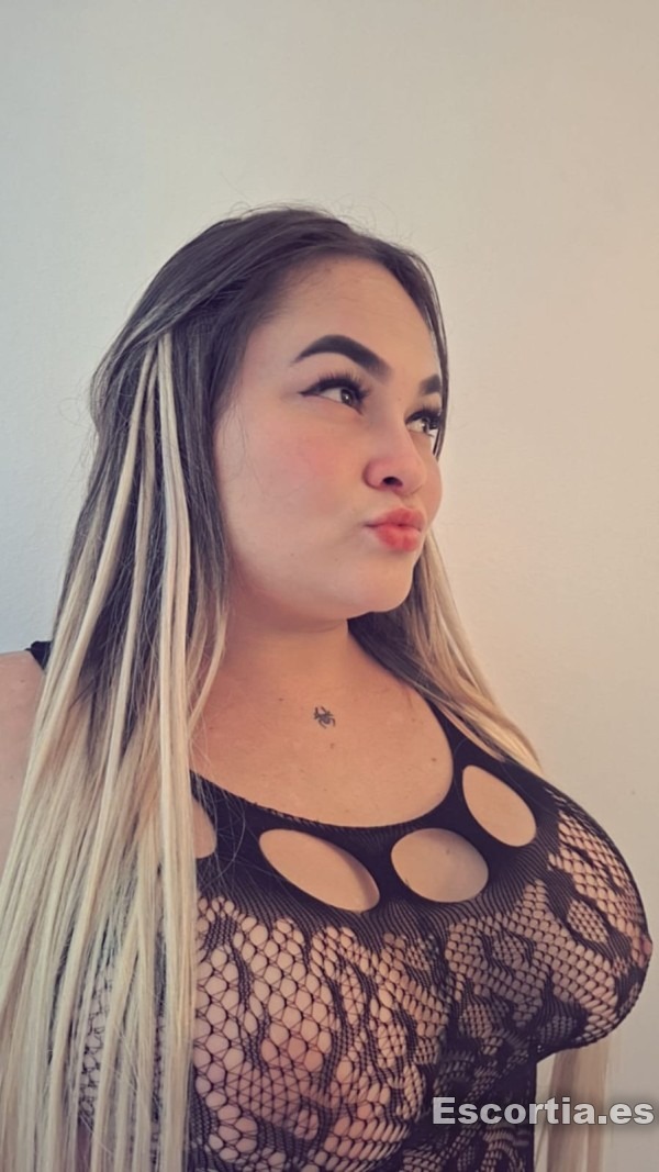 Pamela photo 5