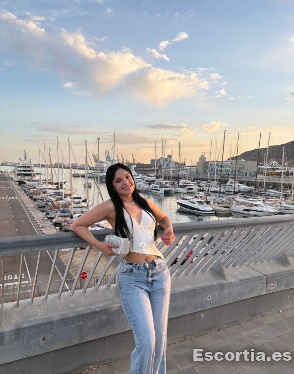 Ambar Sensual photo 4