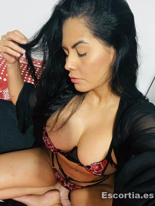 Samantha photo 2