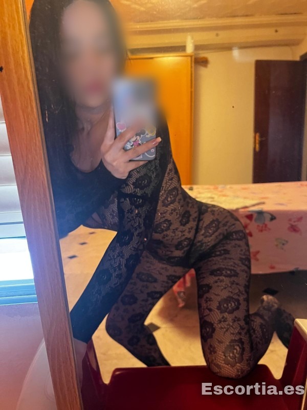Camila photo 2
