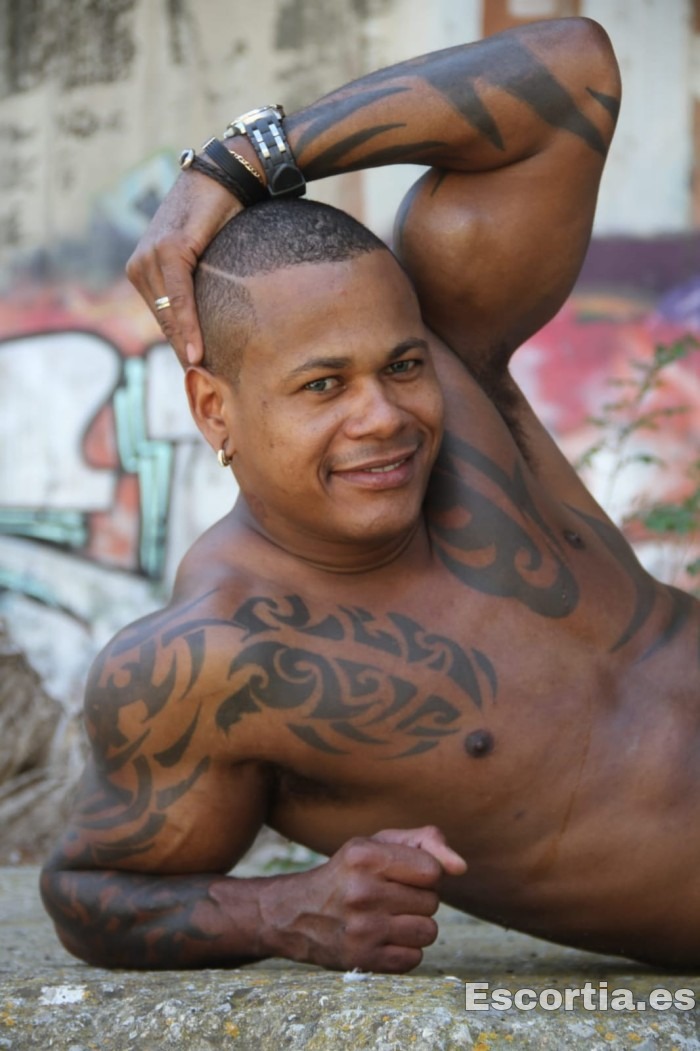 Leo escort Barcelona