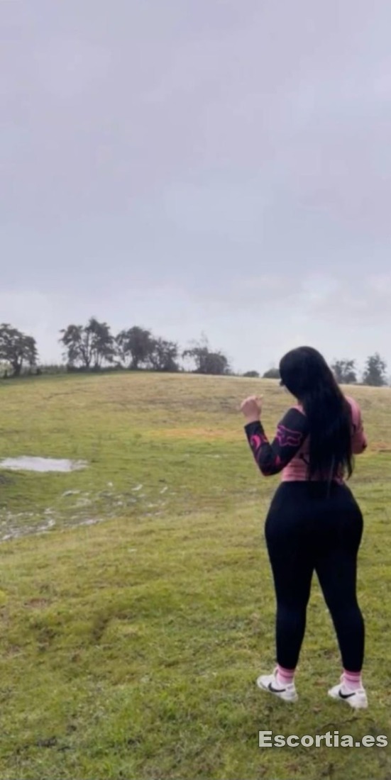 Laura photo 3