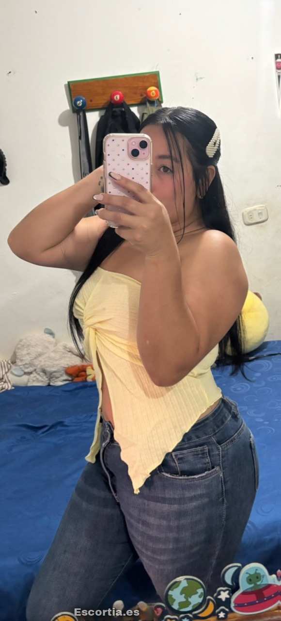 Cami photo 3