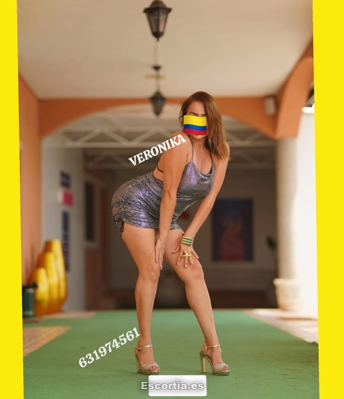 Escort latina 35 photo 3