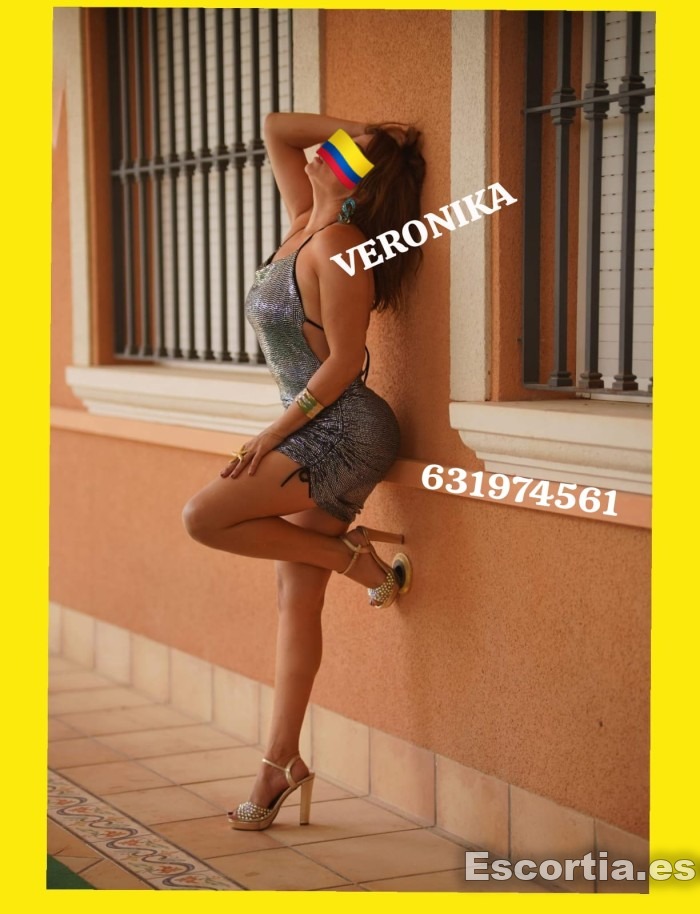 Escort latina 35 photo 4