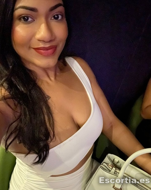 Escort colombiana 24 photo 2