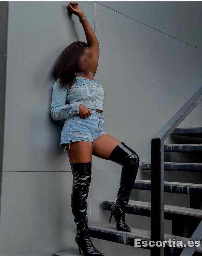 Puta colombiana 28 escort Málaga