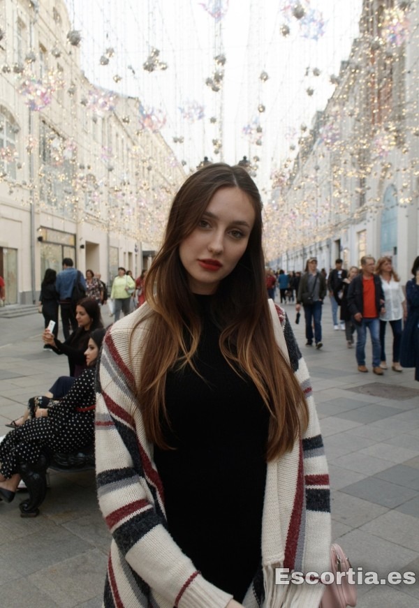 Elizabeth photo 2